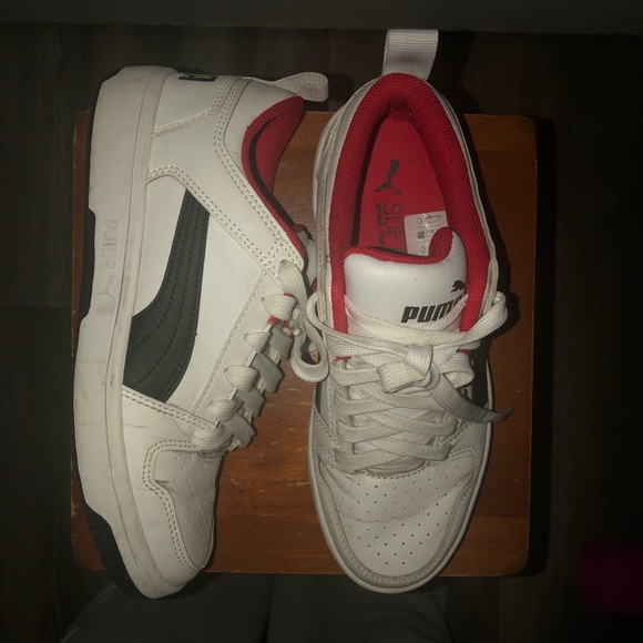 Women’s/Kids white/red/black Pumas - Picture 2 of 8